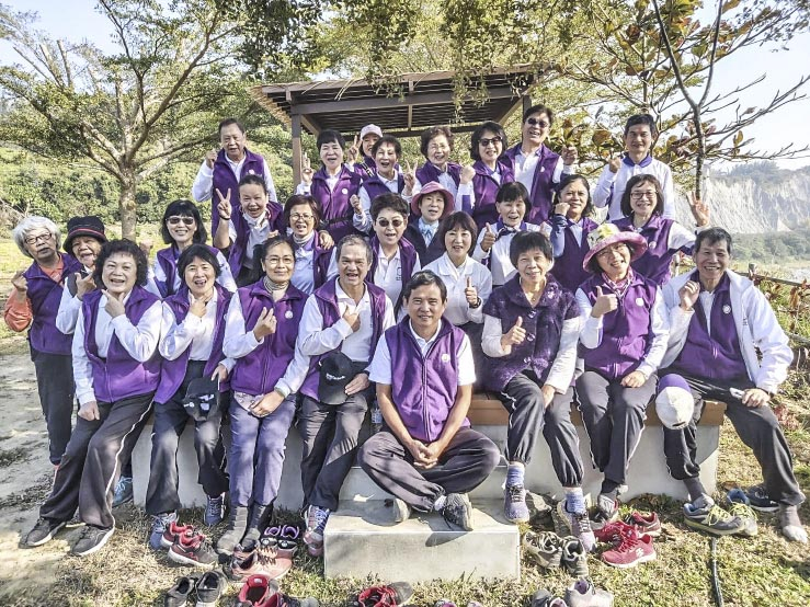 返老還童師兄姐團體大合照