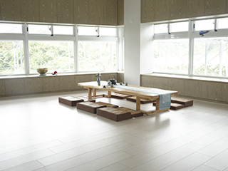 返老還童希望園區文教中心「二樓休憩區」照片